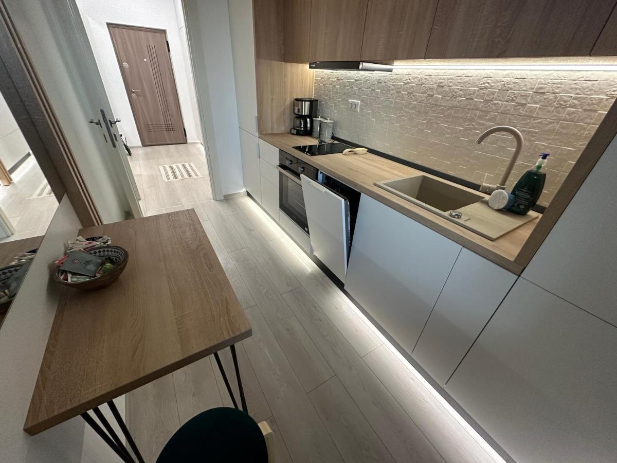 Ferienwohnung Daybreak Mood / A Fancy Place Iasi Exterior foto